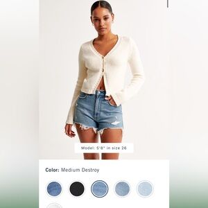 Abercrombie The Mom Short in High Rise size 26